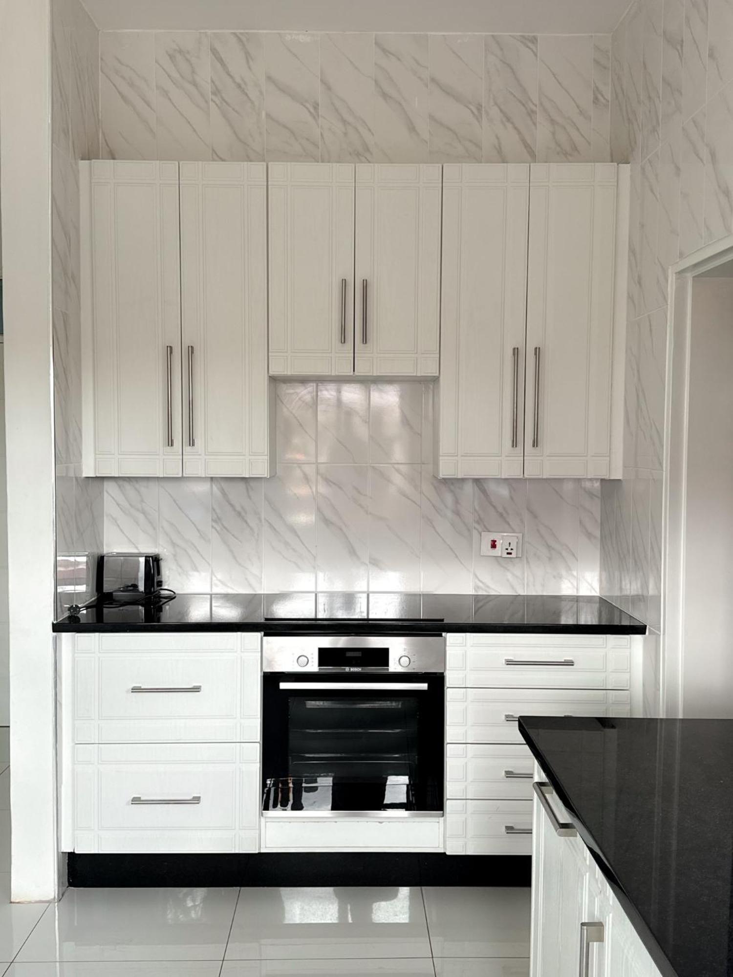 Holiday Villa 하라레 외부 사진
