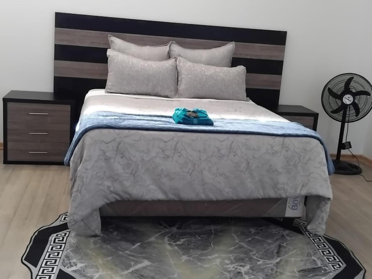 Holiday Villa 하라레 외부 사진